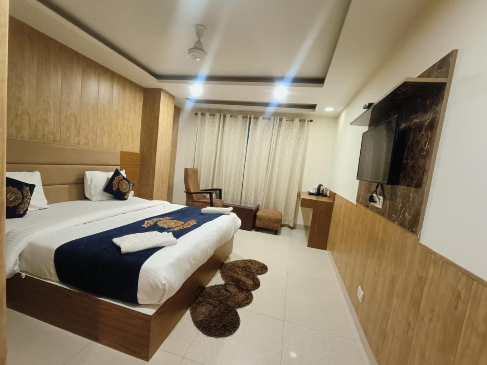 Hotel Grand Suites By D'Capitol Near Delhi Airport Ню Делхи Екстериор снимка