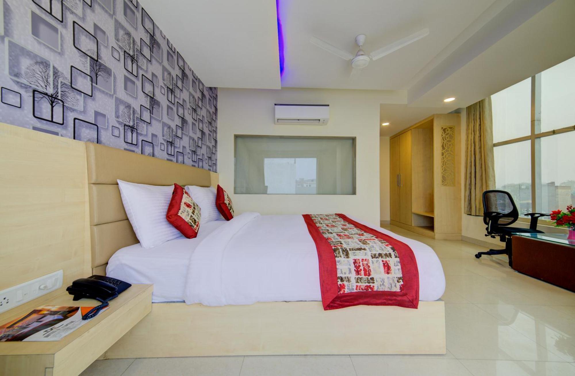 Hotel Grand Suites By D'Capitol Near Delhi Airport Ню Делхи Екстериор снимка