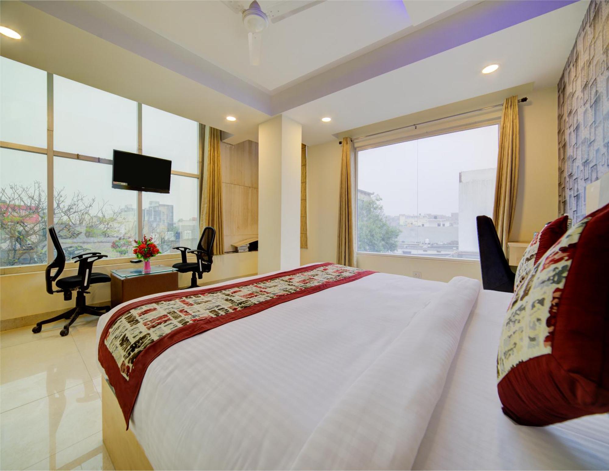 Hotel Grand Suites By D'Capitol Near Delhi Airport Ню Делхи Екстериор снимка