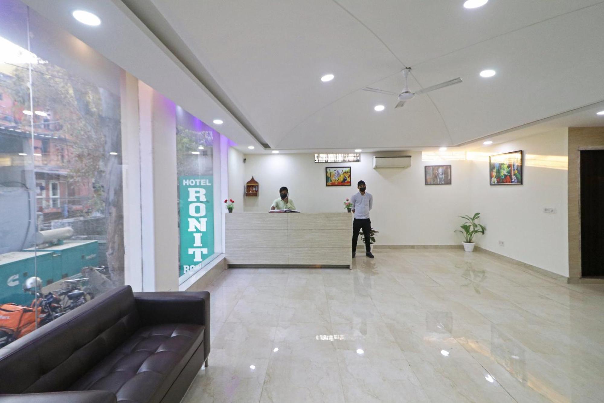 Hotel Grand Suites By D'Capitol Near Delhi Airport Ню Делхи Екстериор снимка