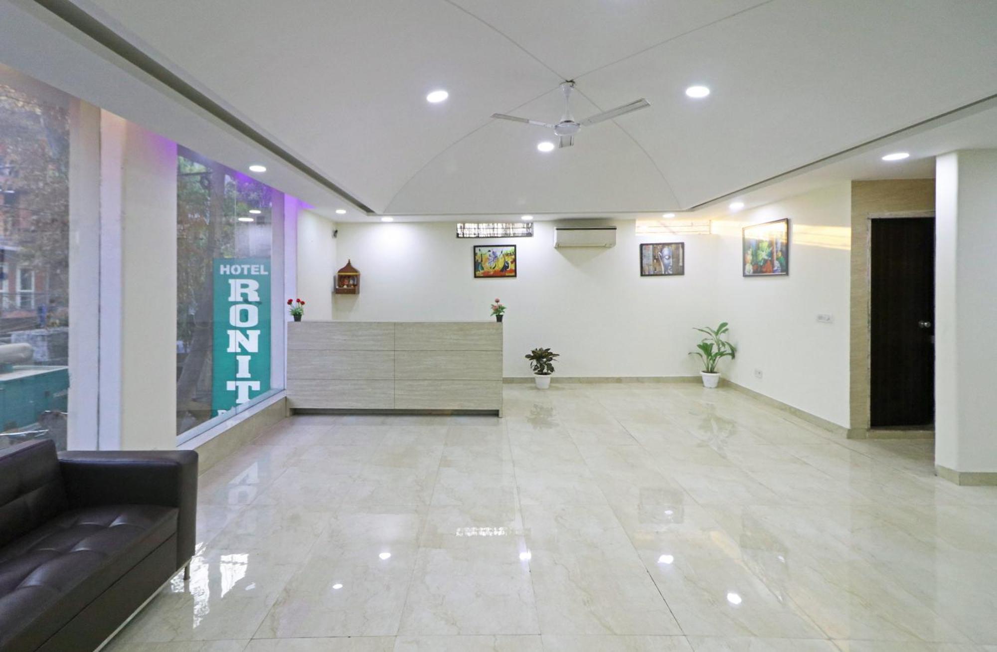 Hotel Grand Suites By D'Capitol Near Delhi Airport Ню Делхи Екстериор снимка