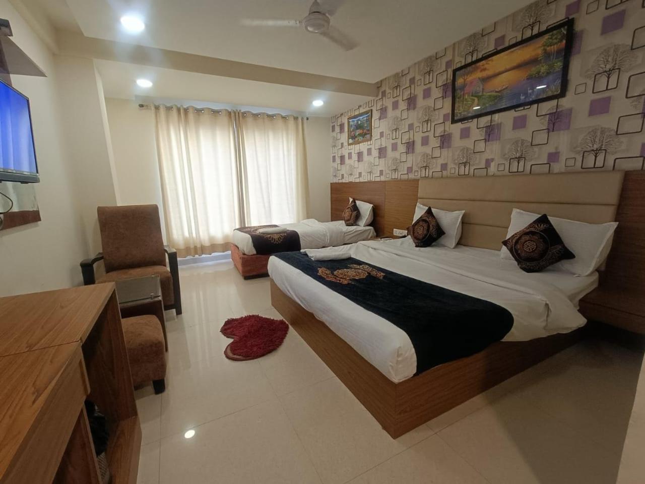 Hotel Grand Suites By D'Capitol Near Delhi Airport Ню Делхи Екстериор снимка